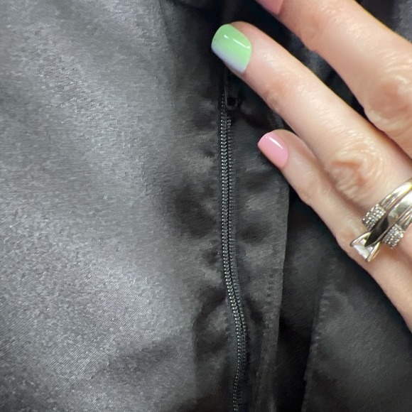 Banana Republic Satin Tie Waist 4" Shorts Women's Size 18 Black NWT - Picture 5 of 10